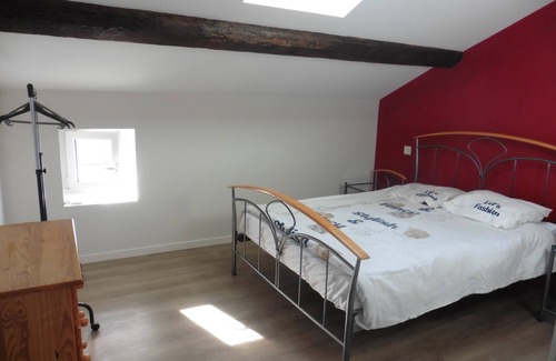 Saint-Martin-Belle-Roche Apartment | New apartment in stone house near A6 exit