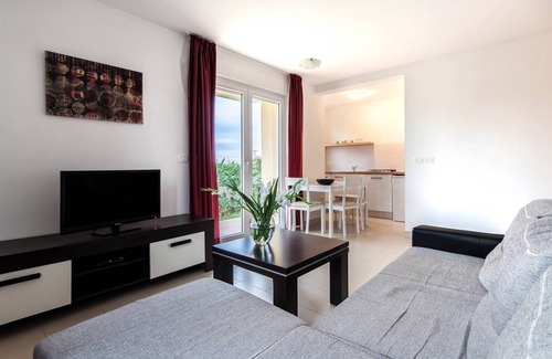 Monterol Apartment | New Apartment for 4 people (2 bedrooms)- Umag - 1 floor
