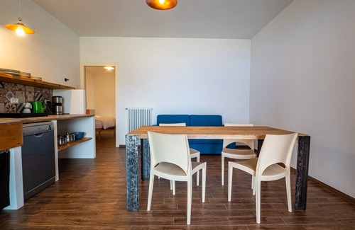 Tignale Apartment | New apartment in small reality with large terrace overlooking Lake Garda/Monti