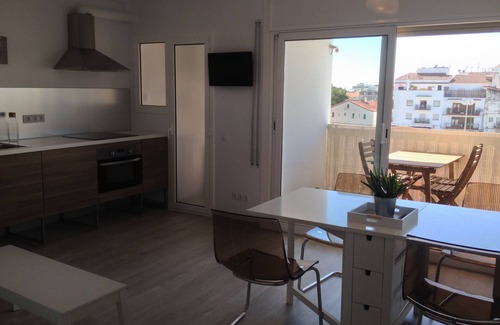 Sitges Town Center Apartment | New apartment in the centre of Sitges, WiFi, swimming pool, balcony, parking
