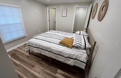 Suffolk Apartment | NEW apartment in the historical Causey-Kendrick building. 1bd/1ba- 1st floor