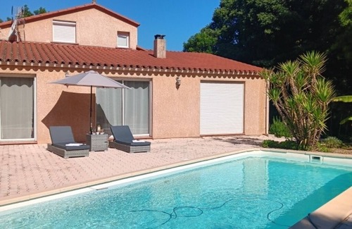 Les Cluses Apartment | New apartment in villa with pool, near sea and mountains, thermal baths