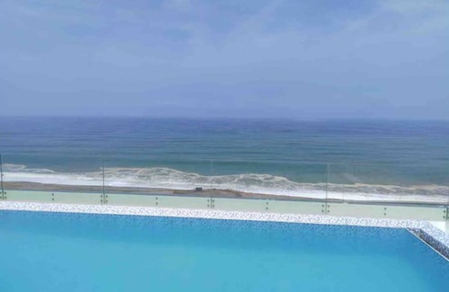 San Miguel Apartment | New apartment with pool facing the sea