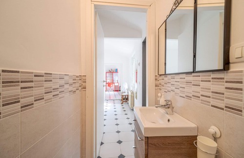 Voltri Apartment | NEW!Apt 7 min walk from the Beach of Voltri x5