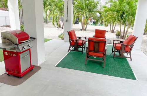 Sands House | New Beach House-Boat & Dog Friendly 30 mins Key West