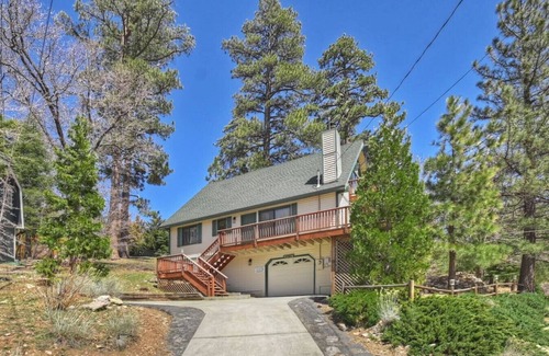 Upper Moonridge Cottage | New Bear Canyon · Beautiful 3 BR with Great View & Lots of Amenities