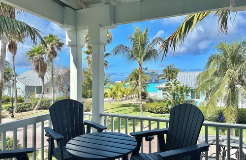 Alice Town Condo | New! Beautiful "Bahamas Sunset" Ocean View! Walk to Pool/Casino! Private Beach
