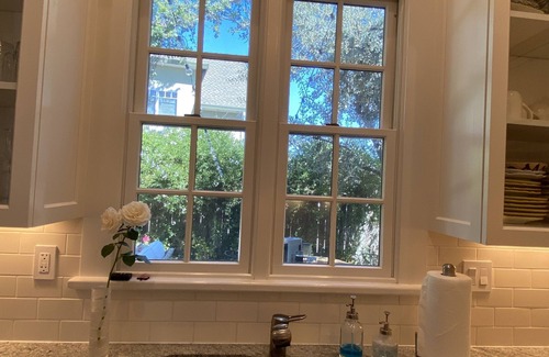 Yountville House | NEW! Beautiful Home in Heart of Napa Valley