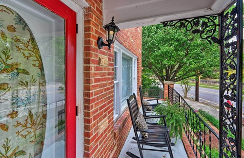 New Bern House | New Bern Home w/Yard, Grill + Walkable Location