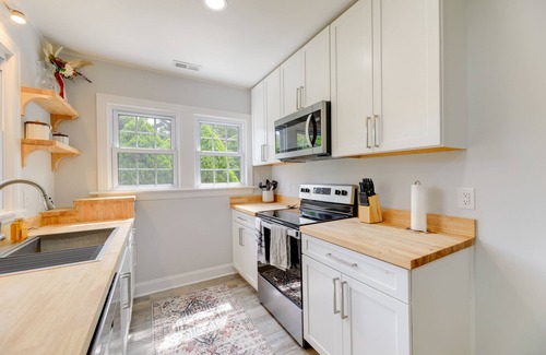 New Bern House | New Bern Vacation Rental with Private Yard!