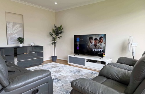 Clyde North House | New Berwick Waters Family Estate in Clyde North!