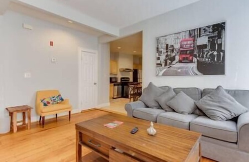 Dudley - Brunswick King Condo | NEW! Boston Condo Near MBTA, 3Mi to Fenway! (U1)