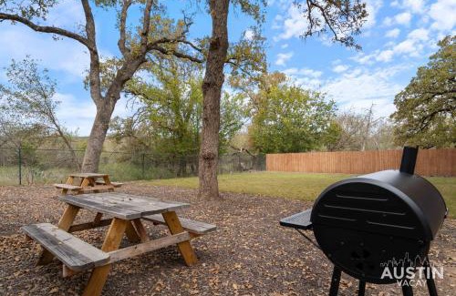 Lakeland Park Apartment | New Build 2BR 2BA Steiner Ranch Stay w Balcony Dining by Austin Vacay