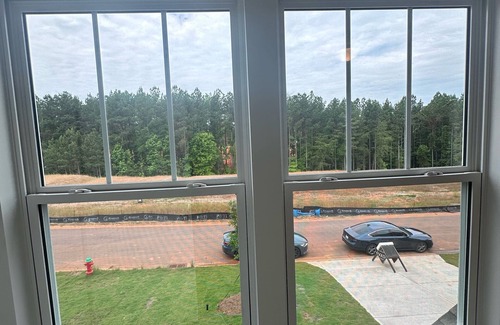 Lancaster House | New Build Modern 3-bedroom house with AC and big pool a block away in Lancaster.