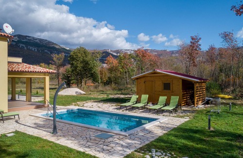 Vranja House | new built Villa with pool in the Nature Park Ucka-Opatija. Relax and Detox