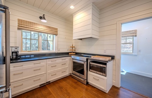 Cullowhee House | New! Bunker Hill Cottage. Close to Cashiers!