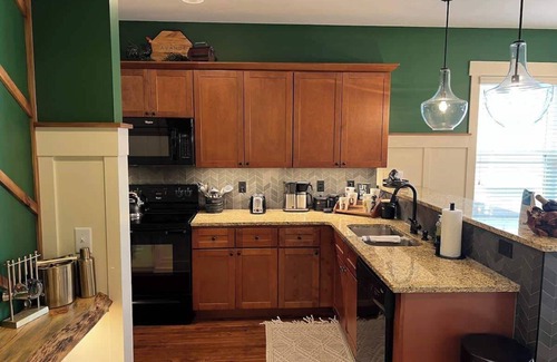 Swannanoa House | NEW: Byrd Bungalow - Luxury Home, Epic Views, Prime Spot