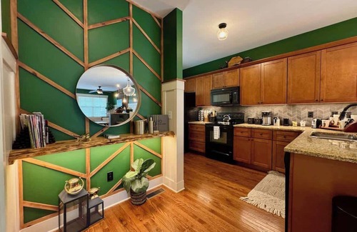 Swannanoa House | NEW: Byrd Bungalow - Luxury Home, Epic Views, Prime Spot