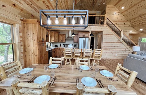 Nekoosa House | NEW CABIN near Lake Arrowhead