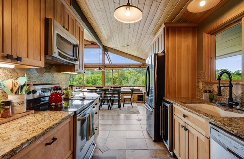 Port Angeles House | NEW-Cabin, Olympic NP, Mountain & Ocean Views, Hot Tub, Pet-Friendly, Gameroom