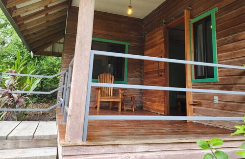 San Ignacio Cabin | New cabin with all the amenities at the River Bend Lodge Cayo near San Ignacio