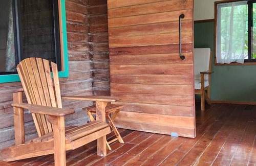 San Ignacio Cabin | New cabin with all the amenities at the River Bend Lodge Cayo near San Ignacio