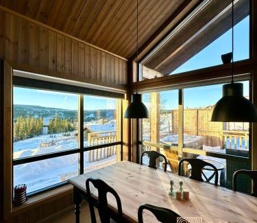 Skeikampen House | New cabin with sauna and ski in out