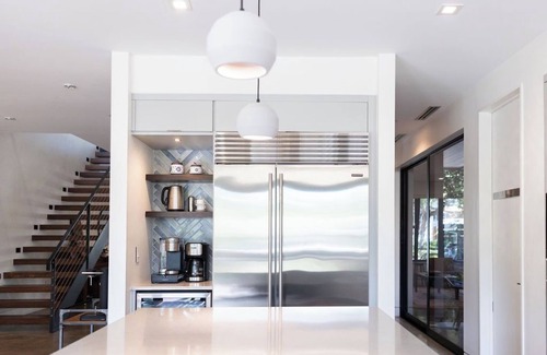 Bryker Woods House | *NEW Central Austin | Sleeps 11 - WalkerVR Firefly