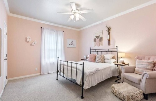 University House | New! Centrally Located Family Gathering Place