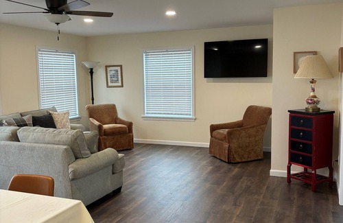 Orson House | NEW charming 2-bedroom house in Pleasant Mount