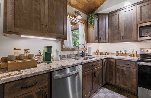 Eagle Mountain House | NEW CHARMING HOME-Sage Ridge-Coosawatee Resort-Outdoor Fireplace