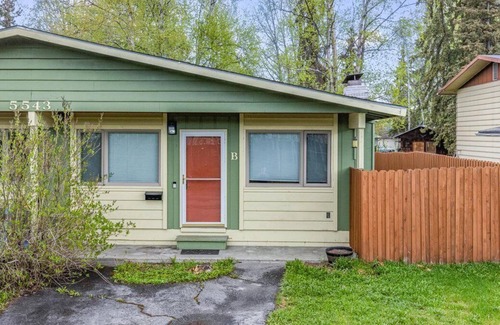 Northeast Anchorage Apartment | NEW Charming Stay in Anchorage