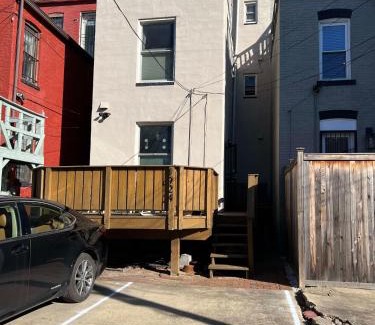 Cardozo Apartment | NEW Classy Dupont-Logan Apt Parking