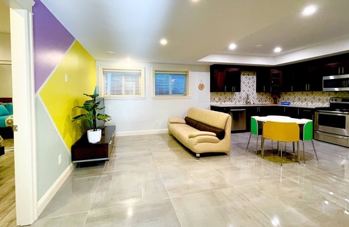 West Abbotsford House | New Clean modern Entire Suite w/ Unbeatable Value.