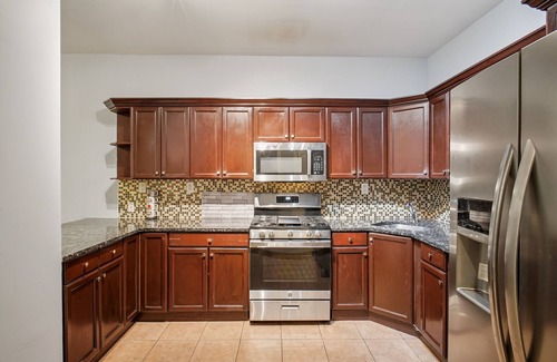 Passaic Condo | NEW! Comfortable 2BR Retreat 15 Min to NYC