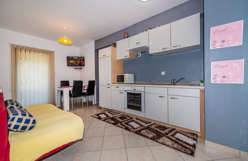 Strmac Resort | New! Complex of 3 apartments in the suburbs of Labin