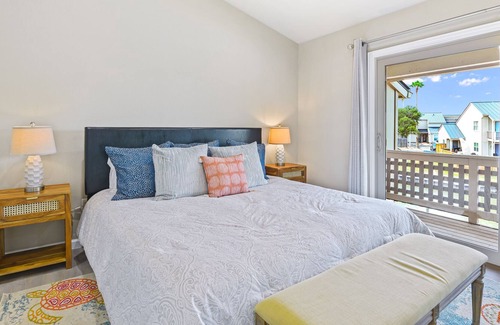 Harbor Oaks Condo | New condo on the water with boat slip, pools, and tennis courts!