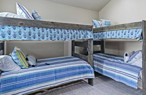 Harbor Oaks Condo | New condo on the water with boat slip, pools, and tennis courts!