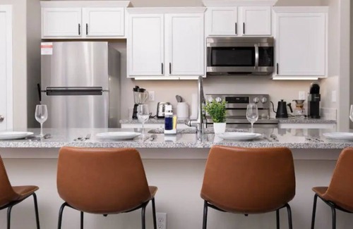 Amarillo House | New Construction - 3BD & 2BA - Long Stays Welcome