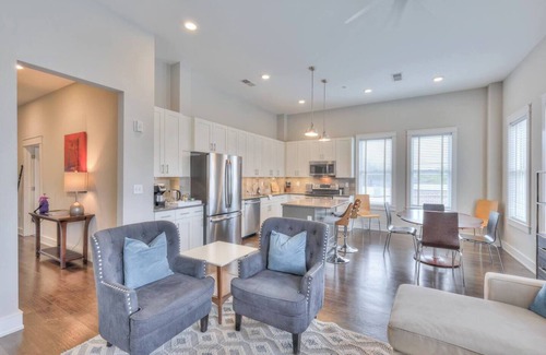 12 South Condo | New construction boutique condo in the heart of the dynamic 12 South neighborhood