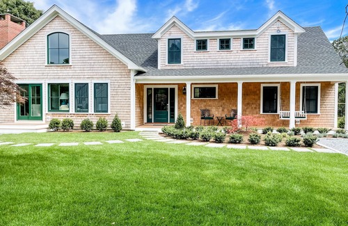 West Tisbury House | New Construction Luxury 3 bedroom 2.5 Bath Lamberts Cove Beach Access