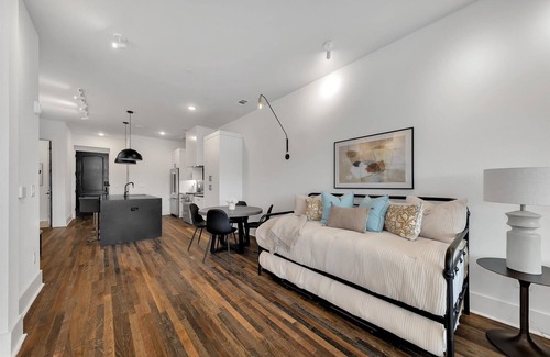 Atlanta Apartment | New Construction Loft Style Spacious Lux Apt 204