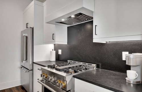 Atlanta Apartment | New Construction Loft Style Spacious Lux Apt 204