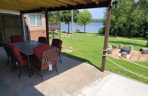 Benton Apartment | New Cottage 5 at the King Creek Lodge and Marina