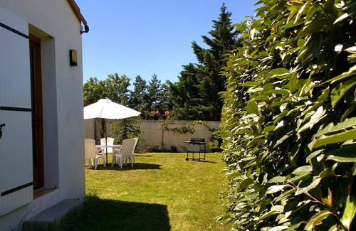 La Chaize-Giraud House | New Cottage, Dolphin Gîtes, à 5 km de Brétignolles sur Mer, Piscine Chauffée