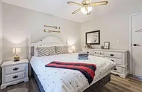 Joly Cottage | New cottage on Forest Lake with a spectacular sunset views and fun on the water!