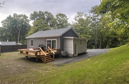 Arlington House | New, cottage with Mountain views 1-bedroom with WiFi and AC in Sunderland