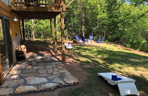 Springbrook House | New Cozy Cabin on a Lake for the Perfect Getaway!
