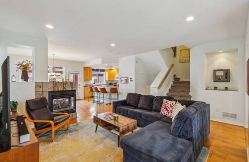 Longmont House | NEW! Cozy home with jacuzzi tub, fireplace and gym