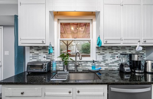 Northeast Raleigh House | NEW! Cozy Raleigh Home w/Porch & Fenced yard-Mins to Downtown ! *pet friendly*